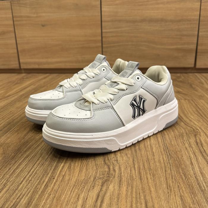 Jual mlb yankees sneakers original Kota Administrasi