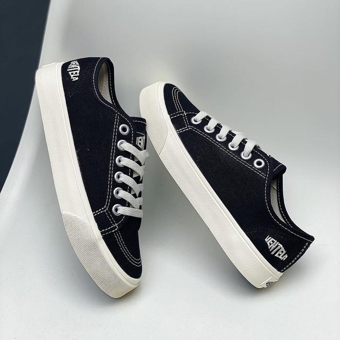 Gambar Sepatu Ventela Original Pria Vantela PUBLIC / ETHNIC / BASIC - ALPHA BN, 41 dari Sepatulokalid undefined Tokopedia