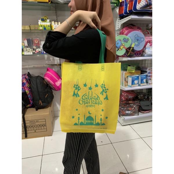 Gambar Tas Lebaran Spunbond 30x40 idul fitri Totebag bingkisan lebaran - Kuning dari BSG stationary undefined Tokopedia