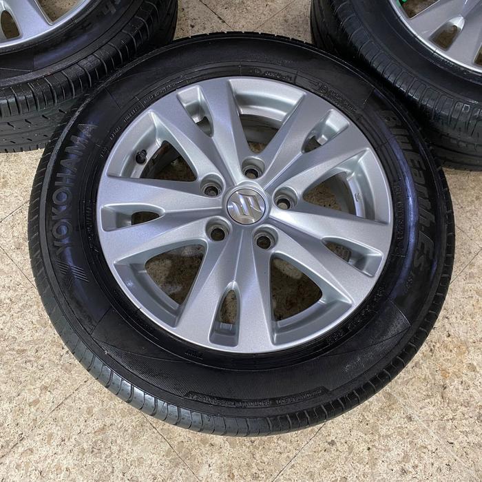 Gambar velg standar mobil Suzuki Ertiga R15 baut 5 + ban 185 65 15. dari TokoMjssurabayaofc undefined Tokopedia