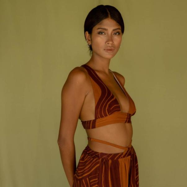 Gambar Taleoftwo - Robyn Bralette - Lava Flow, S/M dari Tale Of Two undefined Tokopedia