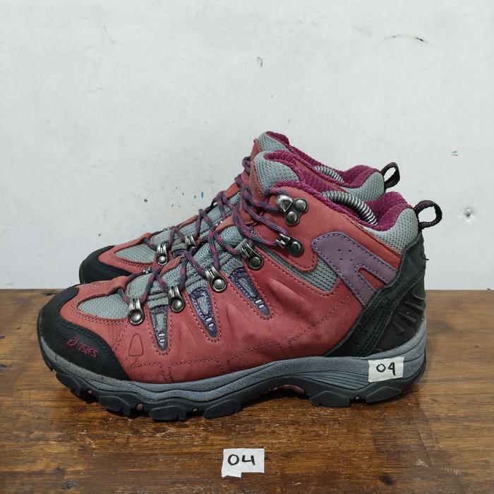 Gambar sepatu hiking second ori size 40 dari TERMINAL SEPATU BOGOR_NEW undefined Tokopedia