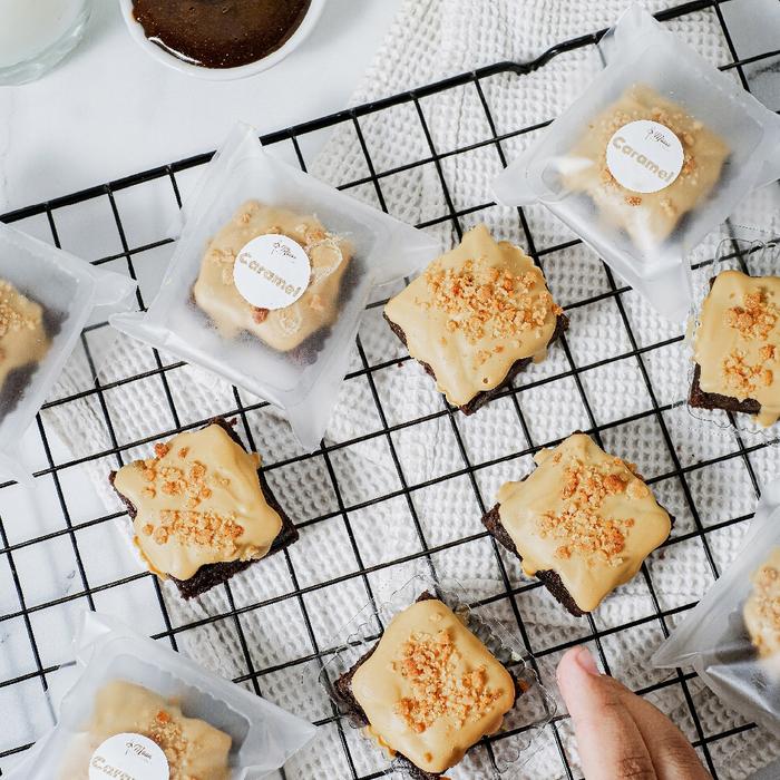 Gambar BROWNIES BITE | Mbun Brownies Panggang | Fudgy Brownies - Caramel dari Mbun Brownies undefined Tokopedia