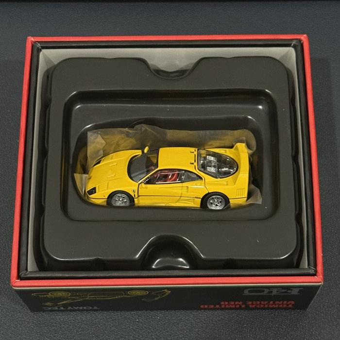 Tomica Limited Vintage Neo F40 - Red | Indo4ward