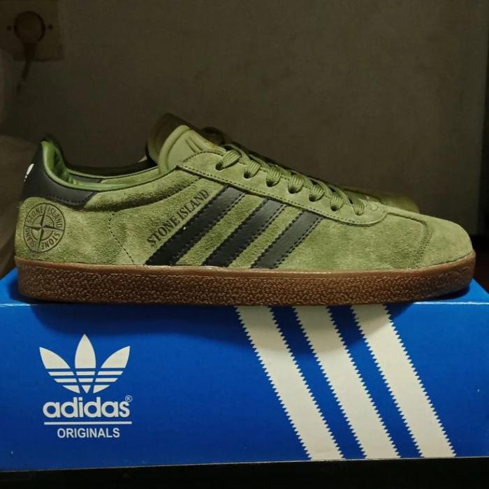 sepatu adidas stone island 44 di Nomsto Tokopedia