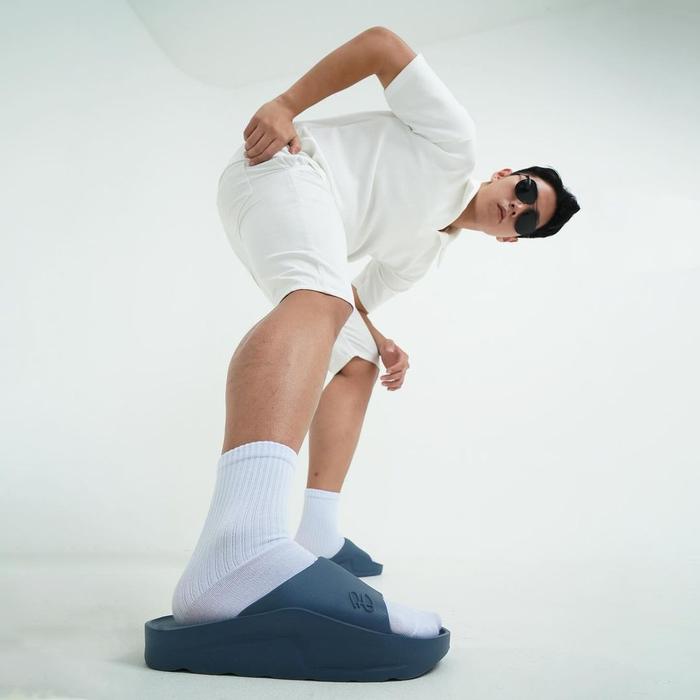 Gambar Patrobas Ease - Sandal Minimalis Eva Phylon Rubber Anti Selip Bahan Karet Antiselip Desain Menggemaskan Pilihan Warna Aduhai Size 36-45 - Biru, 36-37 // 25,2cm dari toko lawas berkelas undefined Tokopedia