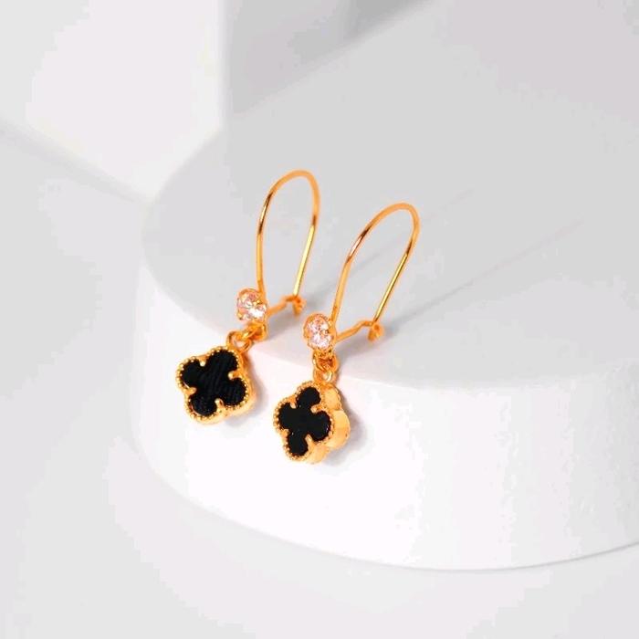 Gambar Anting Emas Kawatan Clover - Toko Emas Gadjah - Kuning Ct Hitam, 8 K dari Toko Emas Gadjah - Sejak 1918 undefined Tokopedia