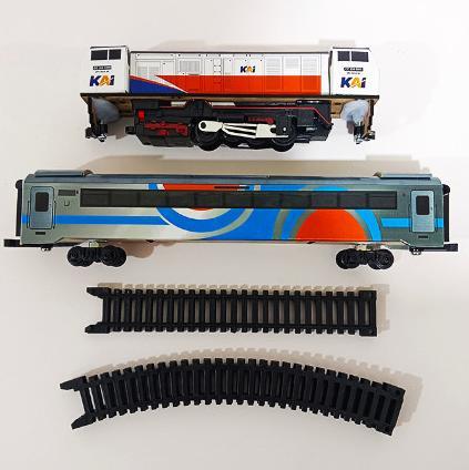 Gambar Mainan kereta api indonesia eksekutif New Gen Luxury RED Luxury Gold - FSet New Gen dari doralemon undefined Tokopedia