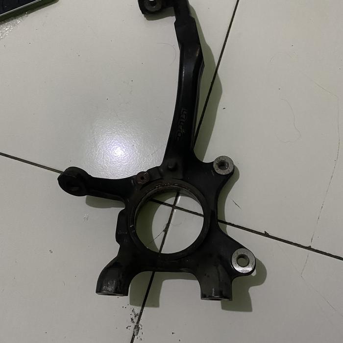Gambar Knuckle Assy Fortuner Vrz hilux Revo originall (Rh) dari Fajarmotors undefined Tokopedia