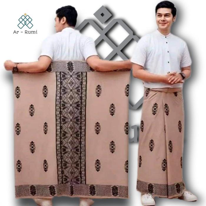 Gambar Sarung Gus Iqdam Series Original Ar Rumi - sarung santri pria simple - Cream dari TOTENG PRODUCTION undefined Tokopedia