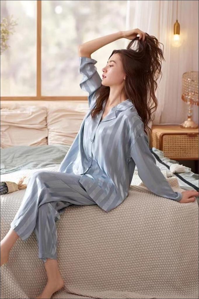 Gambar Baju Tidur Exclusive Piyama Wanita Satin Sutra Tencel Import Murah - ST 06 BIRUTOSCA dari faatinasarah undefined Tokopedia