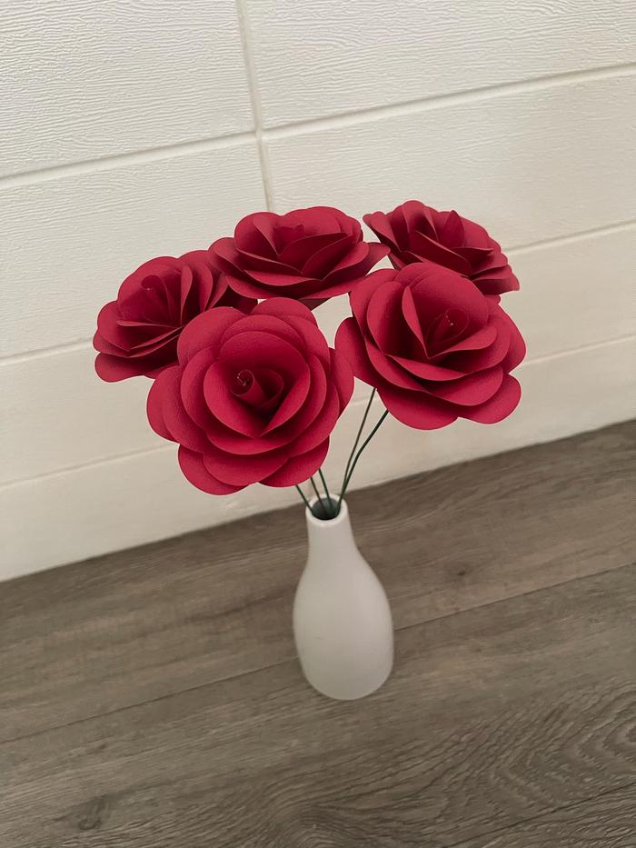 Gambar Paper Rose (Bunga Mawar Kertas) Dekorasi / Bunga Tangkai untuk Bouquet - 1. Red dari Peparoses.id undefined Tokopedia