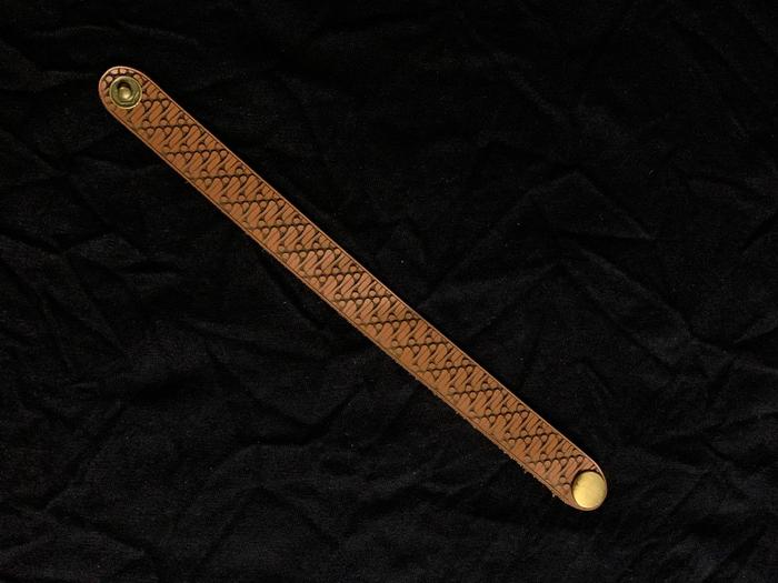 Gambar Linow C01 Motif etnik/ Gelang Kulit Motif nusantara - 7, 21,5 dari Ernist.Leather undefined Tokopedia