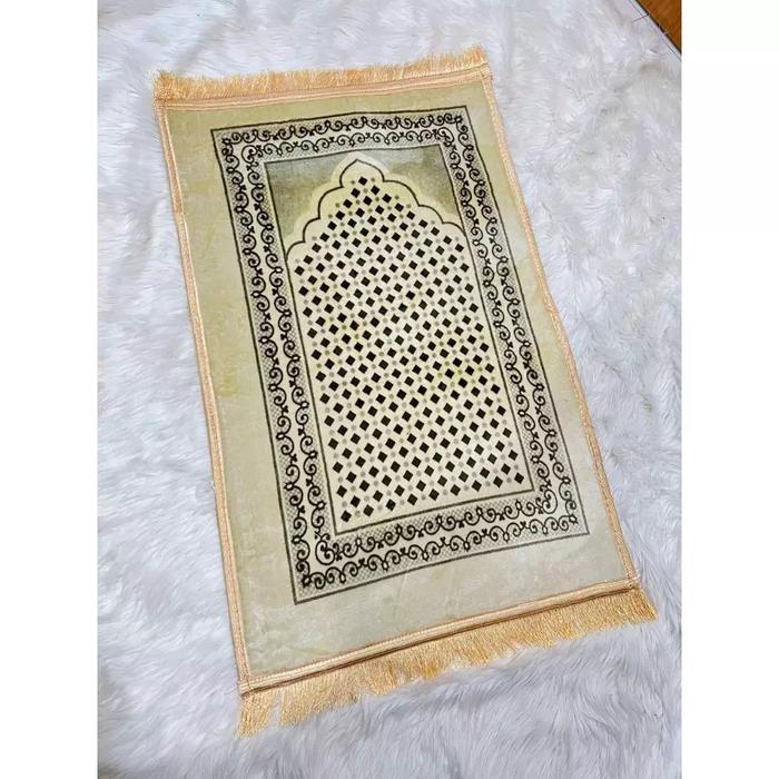 Gambar SAJADAH MASJID BUSA JUMBO TEBAL ANTISLIP HALUS PART 3 - CREAM JIRAH dari Jualannya Neng undefined Tokopedia