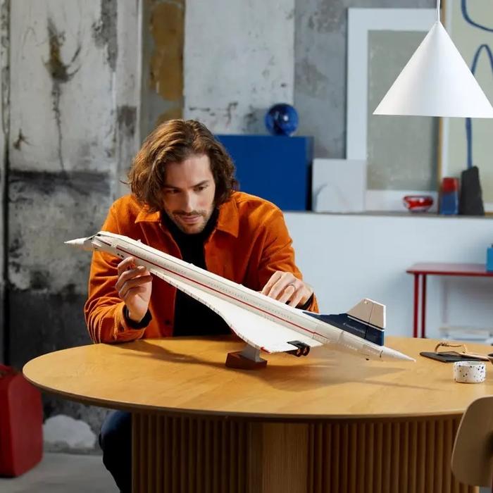 Gambar LEGO Icons Concorde mainan lego 10318 dari GA First Class undefined Tokopedia