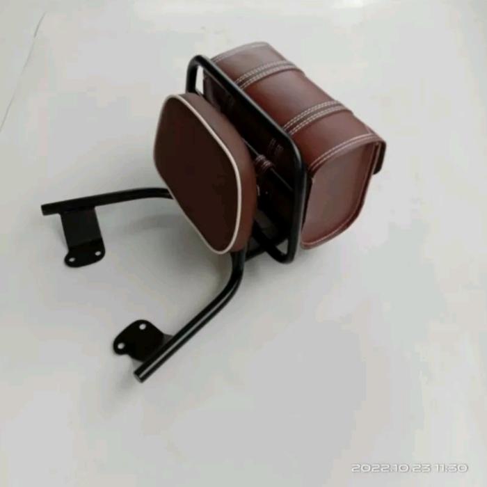 Gambar Aksesoris Backrack Honda Stylo160 Scoopy Genio + Bantalan & Tas Kulit - Item-Coklat Lis, Stylo dari Racing Sport_NEW undefined Tokopedia