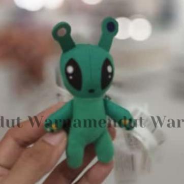 Gambar Boneka Alien Hijau Kecil Lucu Ukuran 10cm WMO IK2428 dari WarnaMendut undefined Tokopedia