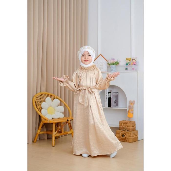 Gambar New Gamis Couple Malika Ibu & Anak By Babyel#Gamis Silk Couple Ibu & - Gold, S(3-4th) dari Rafania_StoreID undefined Tokopedia