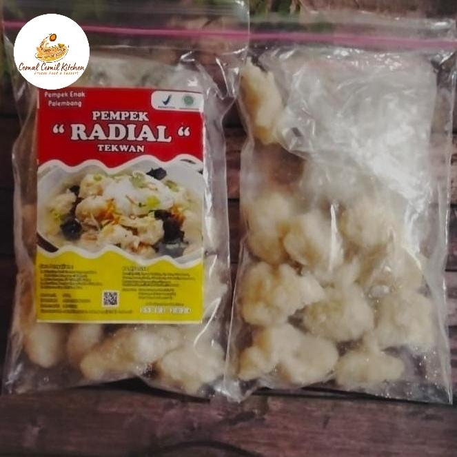 Gambar Tekwan Tek Wan Pempek Pem Pek Mpek Mpek Mpempek Mpekmpek Radial Asli Buatan Palembang Murah dari Cemal Cemil Kitchen undefined Tokopedia