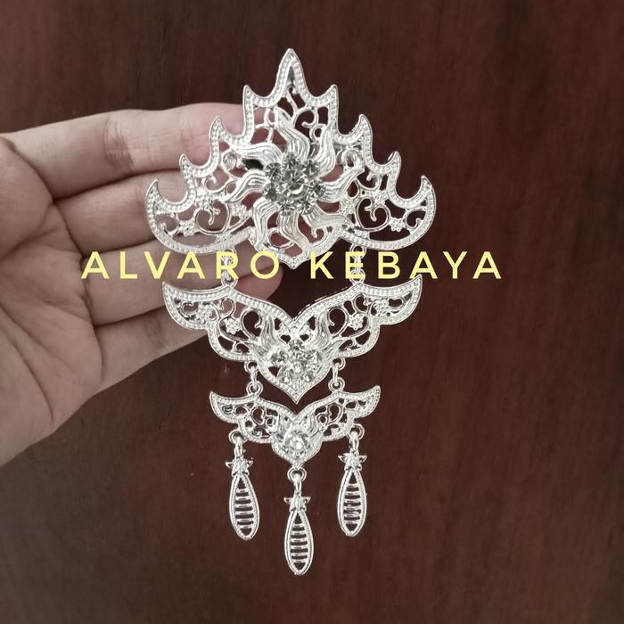 Gambar bros kebaya kutu baru bross susun jawa aksesoris kutubaru murah cantik - silver dari alvaro kebaya jogja undefined Tokopedia