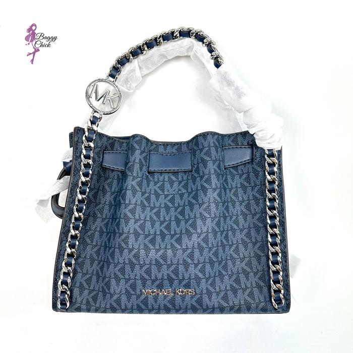 Gambar MICHAEL KORS Mina Small Signature Logo Chain Crossbody Bag Navy dari Baggy Chic undefined Tokopedia