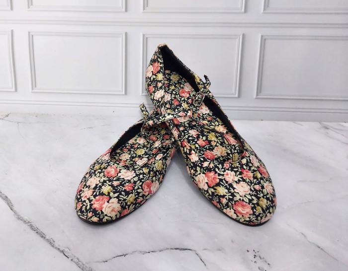 Gambar Sepatu Wanita Flat Shoes Bunga Handmade dari Tokolangganan13 undefined Tokopedia