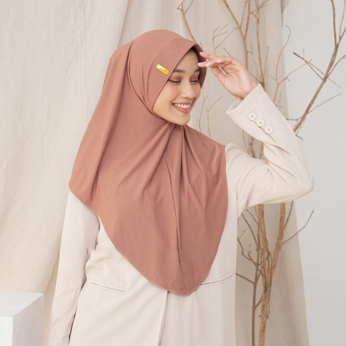 Gambar Bergo Hamidah L - Hijab Polos Safeyya Label Akrilik Gold Tika Muslimah Bahan Jersey Premium - Jilbab Polos Simpel - Kerudung Santai Daily - Wardah dari Tika Muslimah Collection undefined Tokopedia