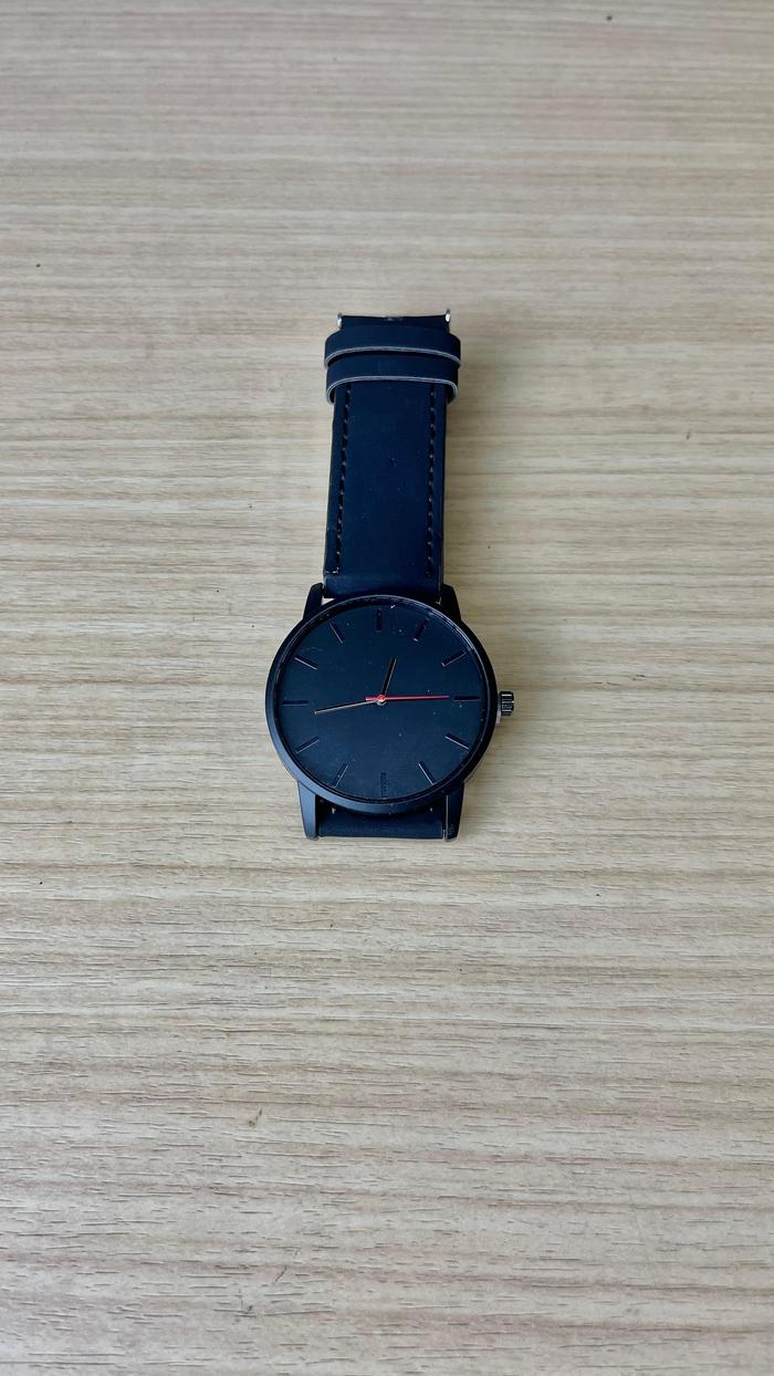 Gambar Jam Tangan Casual Analog Polos Full Black Tali Kulit Pu Leather 1400 - Hitam dari Lbagstoremall undefined Tokopedia