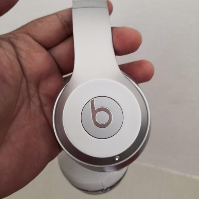 Gambar Beats Solo 3 wireless headphone preloved dari OK JADI STORE undefined Tokopedia
