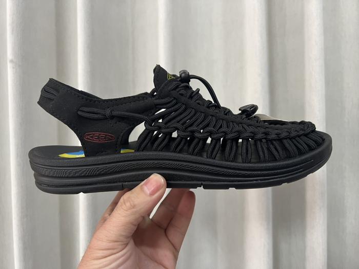 Gambar KEEN Sepatu Sandal Pria Wanita Uneek 3 - 2, 36 dari BK Sandal undefined Tokopedia
