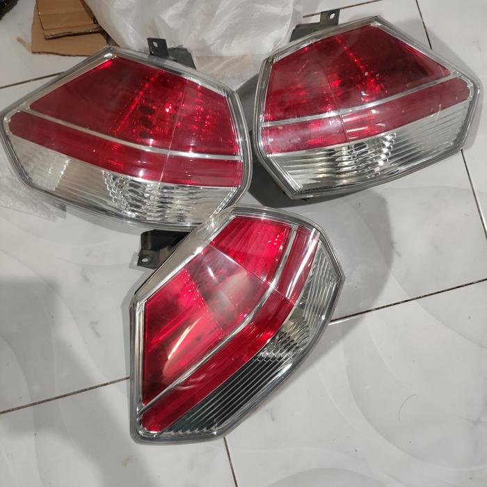 Gambar stoplamp lampu belakang Nissan xtrail X-TRAIL T32 original dari viksautoled undefined Tokopedia