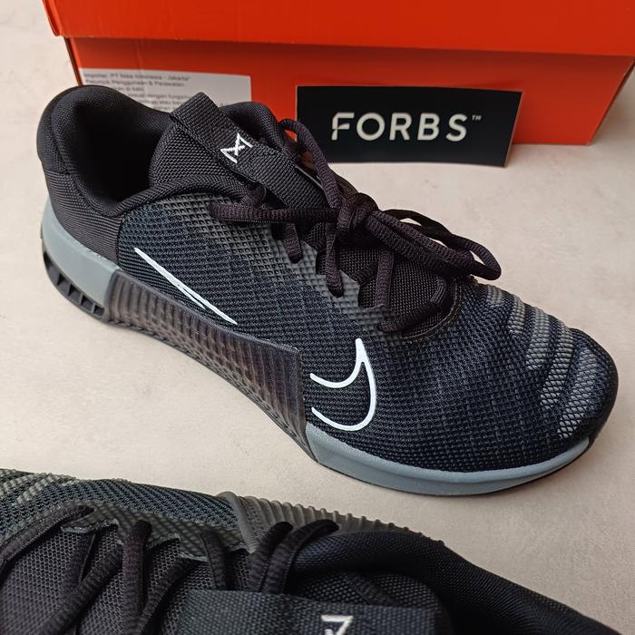 Nike Metcon Black Smoke Grey || white 43 di Forbs Tokopedia