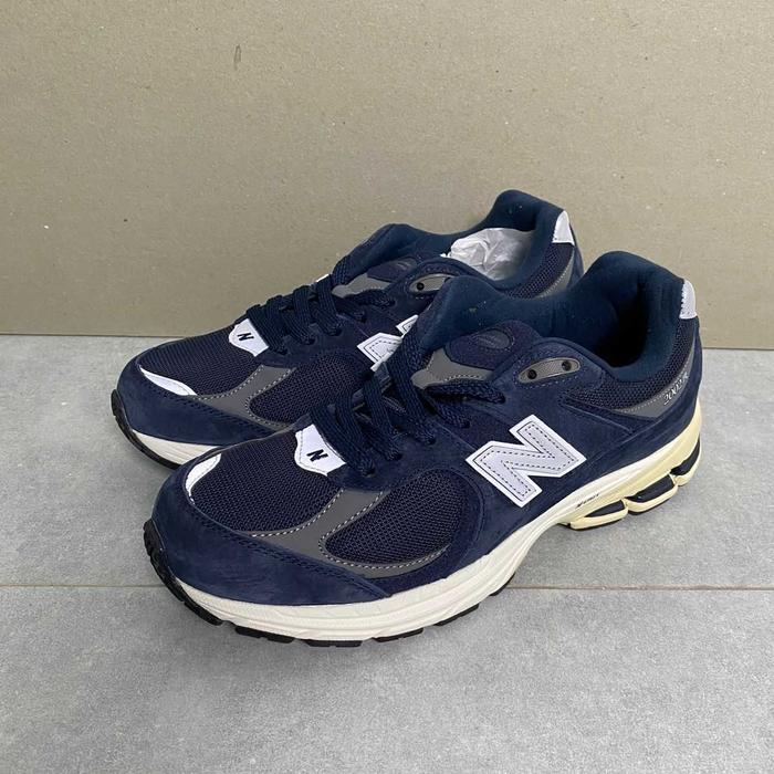 Jual New Balance 2002R  