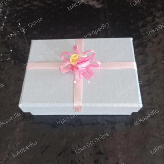 Gambar Kotak Hadiah Kado khusus Emas Antam Certicard Press = Size kartu ATM - Biru Muda dari Toko DC Online undefined Tokopedia