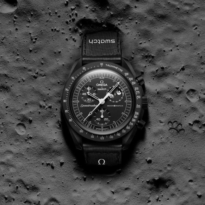 Snoopy x OMEGA x 属する Swatch MoonSwatch