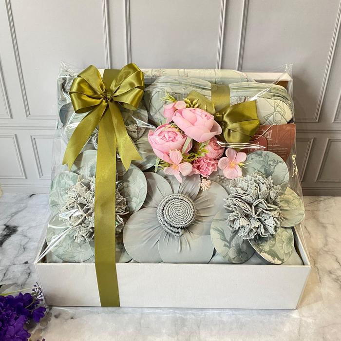 Gambar Paket Seserahan Pernikahan Mukena Premium - Silk Shabby dari Premium Moslem Store undefined Tokopedia