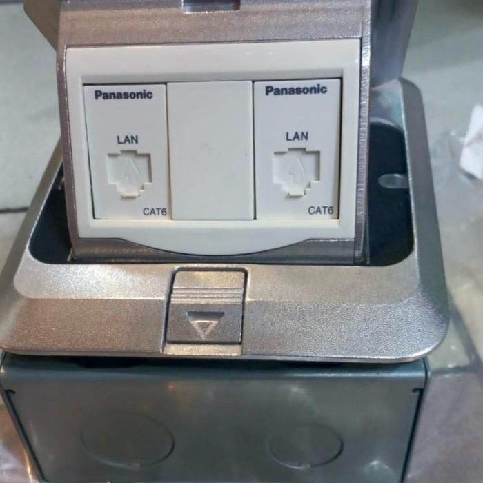 Gambar stop kontak lantai Panasonic cat 6 Cat6 WEJ24886 2 PCS floor socket Panasonic data cat 6 + blank + cat6 - cat6+blank+cat6 dari NYC LED undefined Tokopedia