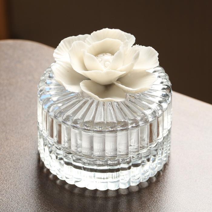 Gambar CUTE CRYSTAL JAR  FLOWER -  CANDLE JAR CANDY JAR / KOTAK PERHIASAN EMAS KACA / SOUVENIR JAR / MUG TOPLES KACA KRISTAL LILIN PERMEN - Putih dari ValenStoree_NEW undefined Tokopedia