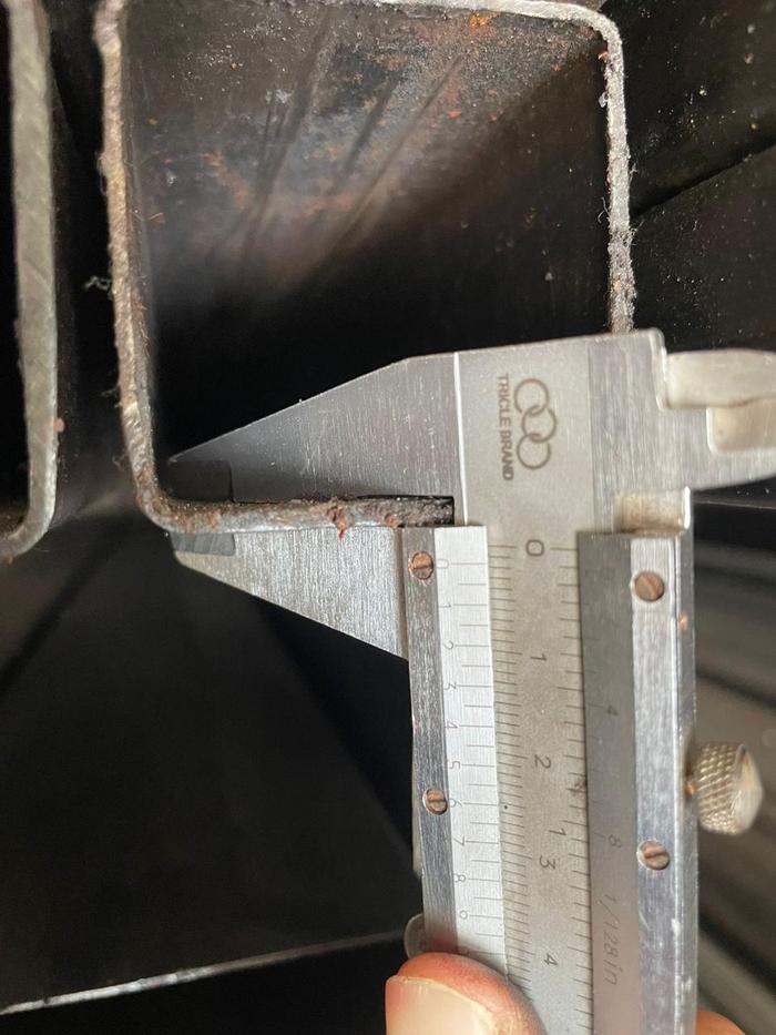 Gambar Besi Hollow 30 x 60 x 6 M - 2.3 mm dari Jims Honey Jkt Brt undefined Tokopedia