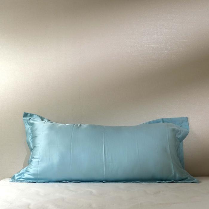 Gambar Sarung Bantal Cinta 50x100 Serat Bambu Organic Sutra Lyocell Polos - Biru dari SoulmateBedsheet undefined Tokopedia