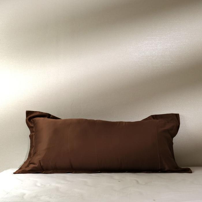 Gambar Sarung Bantal Cinta 50x100 Serat Bambu Organic Sutra Lyocell Polos - Coklat Kopi dari SoulmateBedsheet undefined Tokopedia