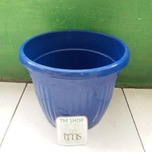 Gambar Pot Tanaman Bunga Plastik Warna - Biru dari TriMedia Shop undefined Tokopedia
