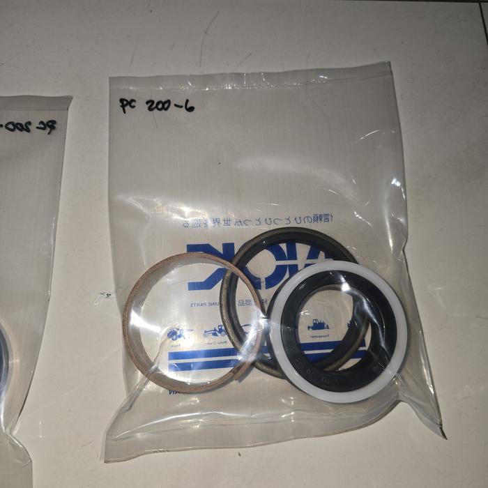 Gambar Seal Kit ADJUSTER TRACK untuk excavator PC 200-6 N new dari Toko Seal & Spareparts alat berat undefined Tokopedia
