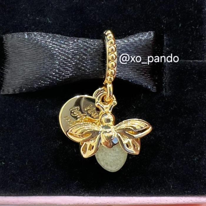 Gambar READY Glow In The Dark Firefly dangle charm Jastip pandora original - Gold dari xo pando undefined Tokopedia