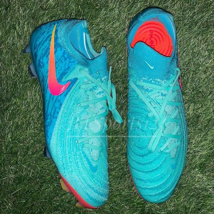 Gambar Sepatu Bola Nike Phantom GX 2 Elite LV8 FG Original Boots Football - Phantom GX LV8 dari BTSports12 undefined Tokopedia