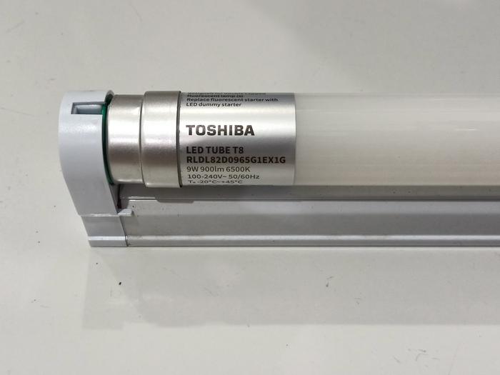 Gambar Lampu TL T8 Led Tube TOSHIBA 9 Watt 60 Cm Body Kap YLI 6500K Putih - Set Lengkap dari SumberListrik undefined Tokopedia
