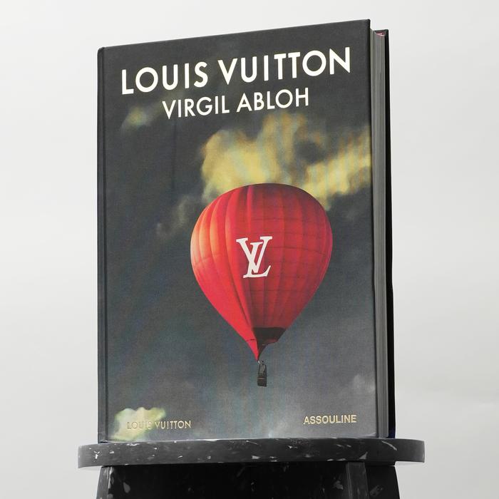 Gambar Virgil Abloh X Louis Vuitton Balloon Book by Assouline (100% Authentic) dari Senikersku undefined Tokopedia