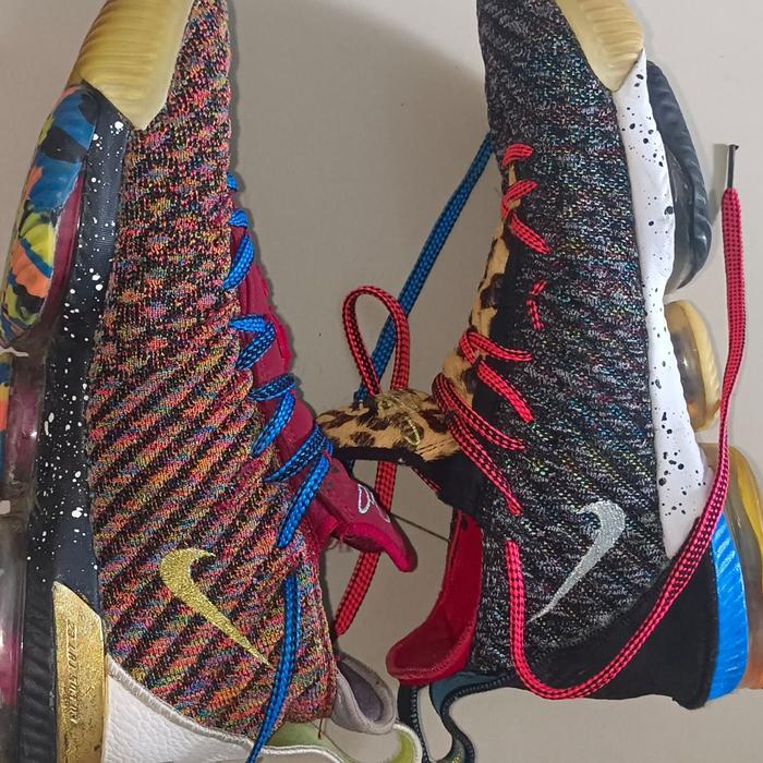 Gambar Lebron 16 "What the" dari hoopshoes91 undefined Tokopedia