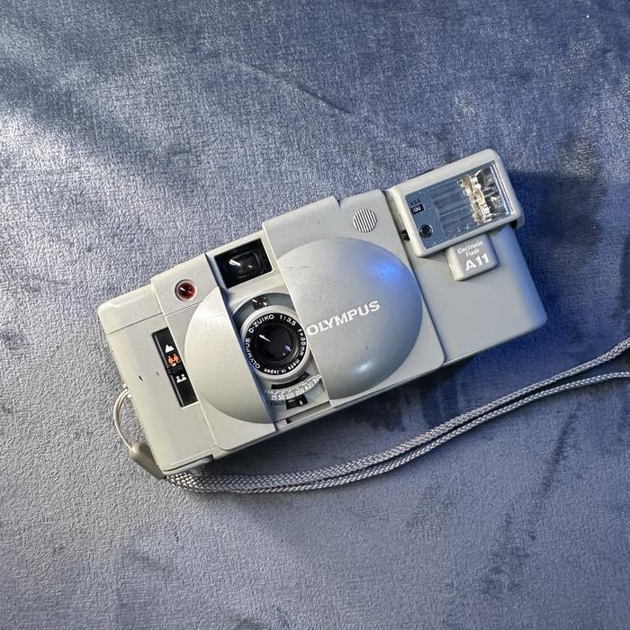 完動品・稀少 ♢ OLYMPUS XA2 フィルムカメラ アーバンホワイト