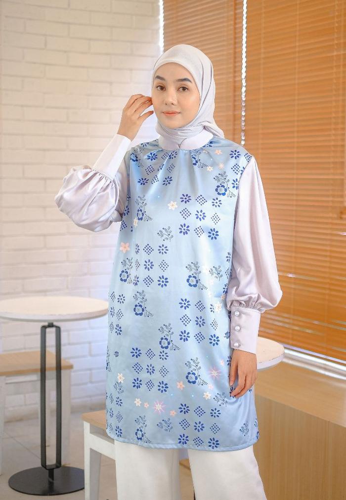 Gambar Azaya Tunik Signature Print My Daily Hijab - Dusty Blue, M dari My Daily Hijab undefined Tokopedia